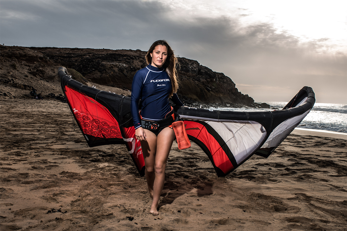 Julia Castro Christiansen and her Flexifoil kite - kitesurfer